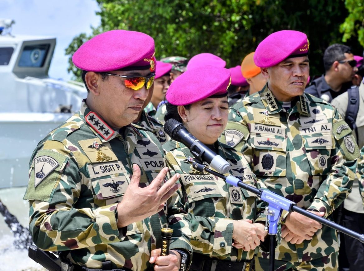 Kapolri Jenderal Polisi Drs. Listyo Sigit Prabowo Menyampaikan Selamat Ulang Tahun (HUT) ke-79 Bagi TNI Angkatan Laut (AL).