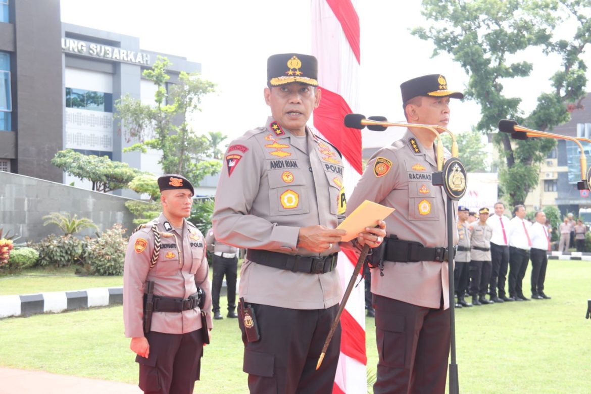 Prosesi Serah Terima Pataka ‘Atidhira Wira Bhakti’ Tandai Beralihnya Tampuk Kepemimpinan Polda Sumsel